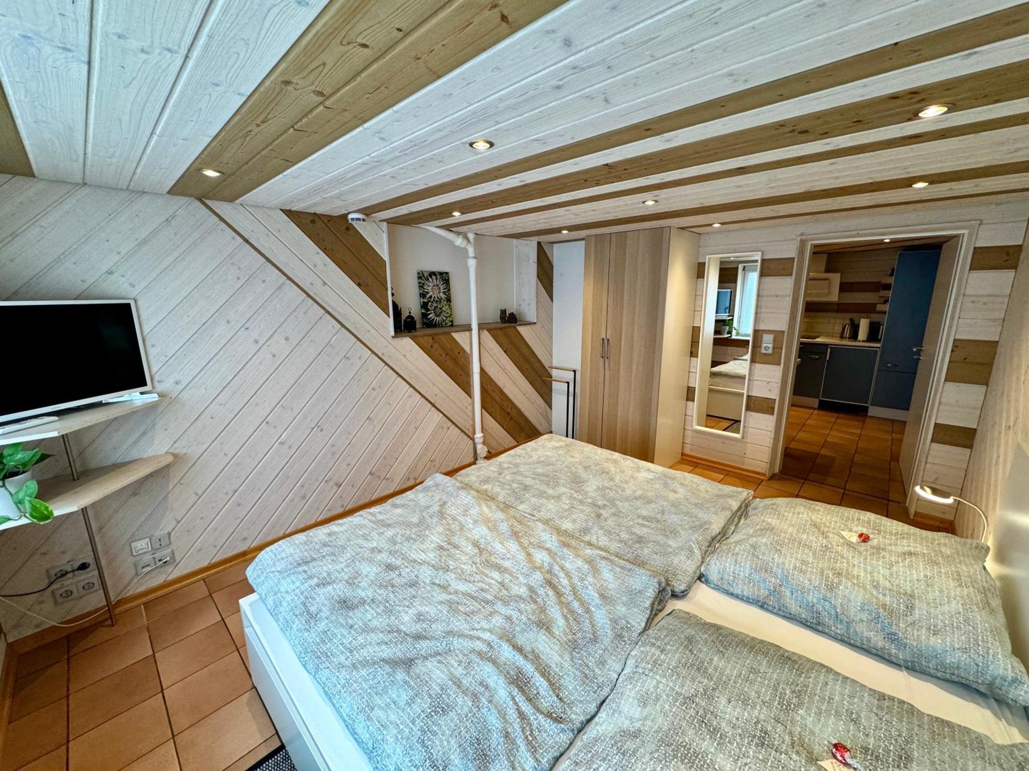 Schwabennestle - Ferienwohnung Albstadt-Onstmettingen Exteriör bild